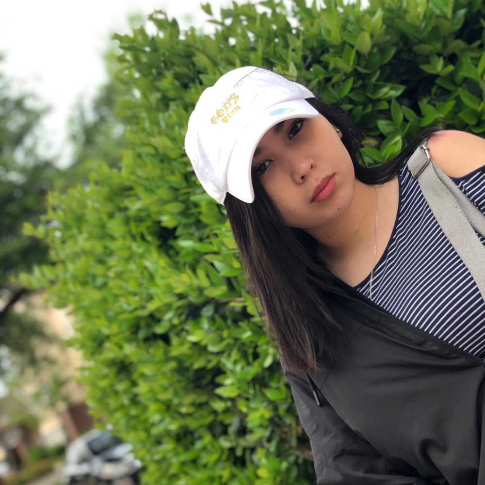 Meet your Posher, Yaire